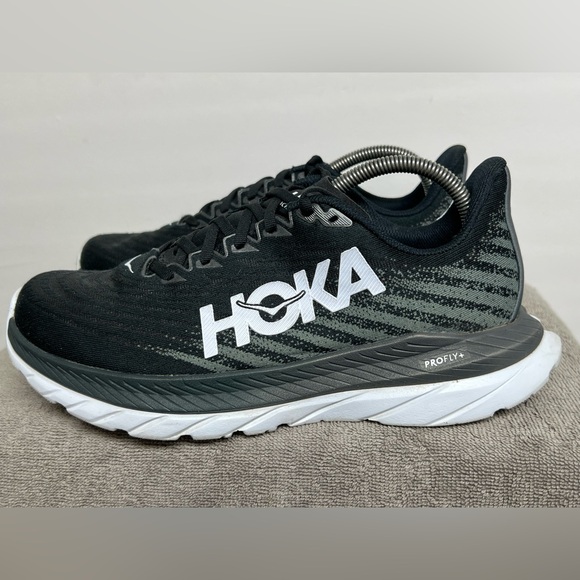 Hoka One One Mach 5 Women’s 9.5D Wide Shoes Black White Running 1136678 BCSTL - Picture 1 of 10
